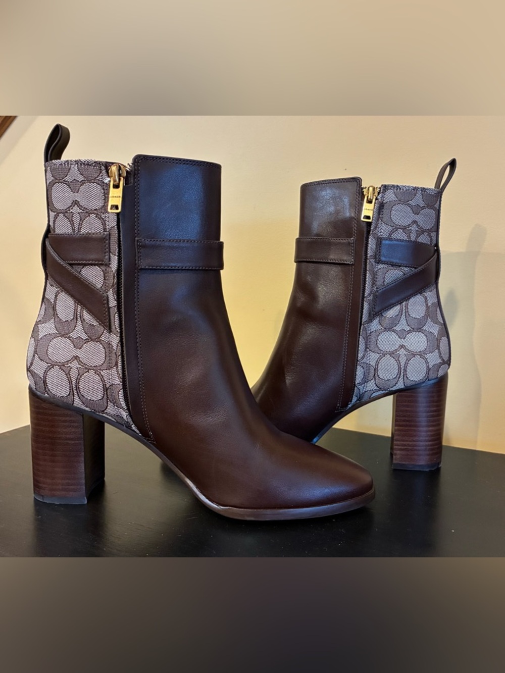 COACH Olivia Signature Jacquard Ankle Booties Brown Leather SZ. 9B - Picture 2 of 16